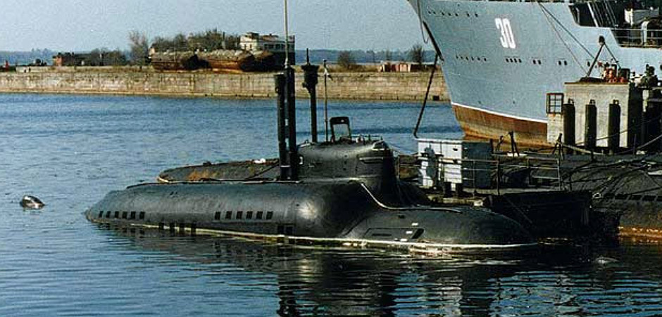 Russian piranha special forces submarine